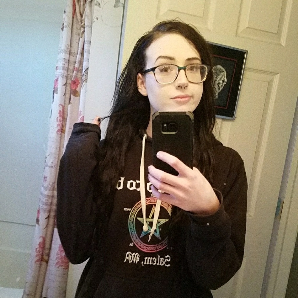 Meet your Posher, Rhiannon